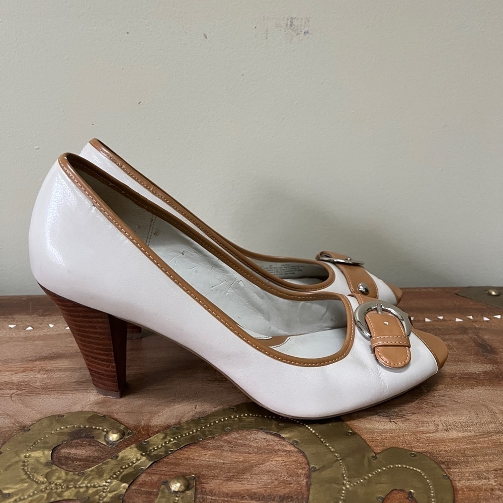 Naturalizer N5 comfort peeptoe size 8W